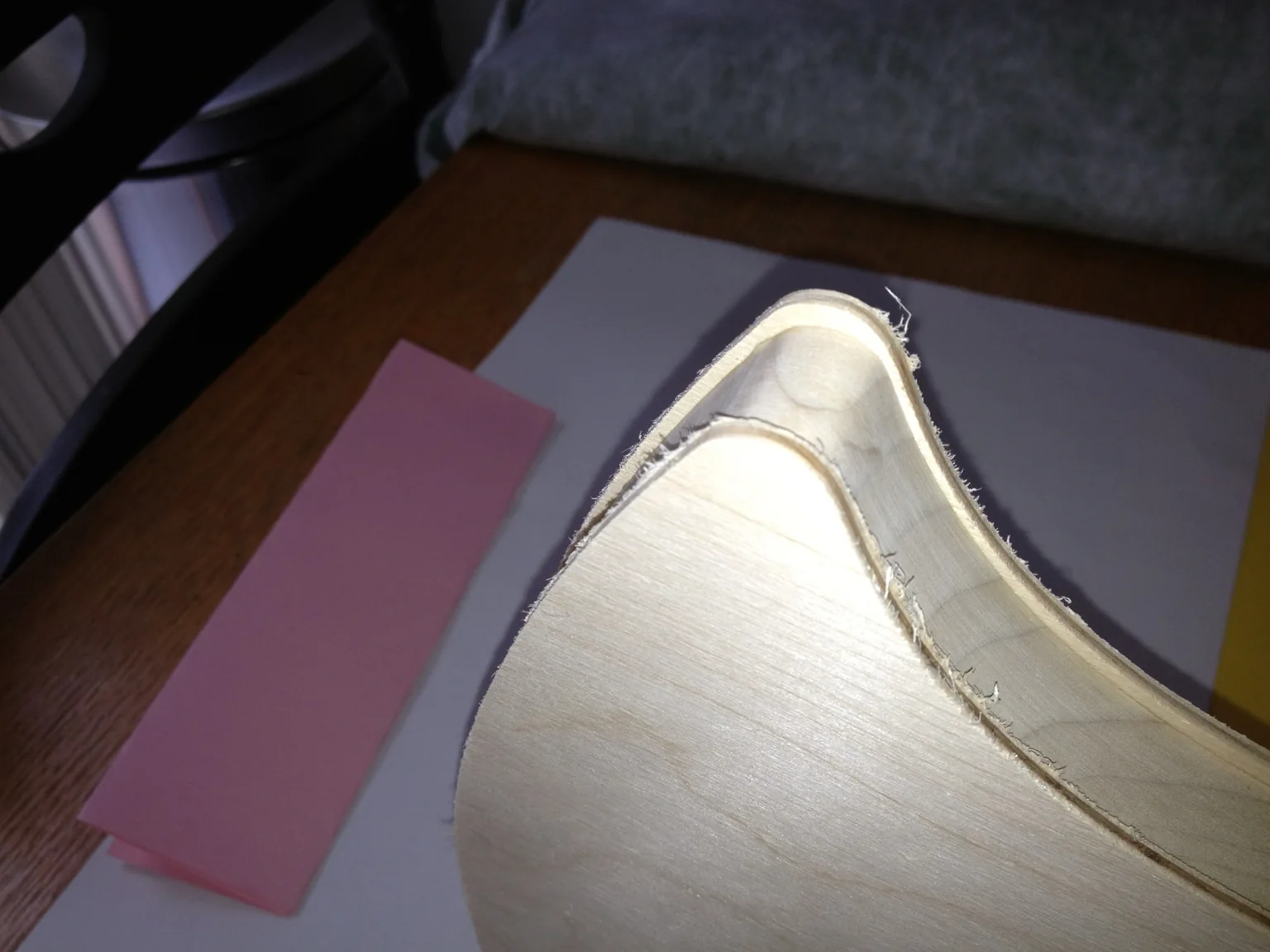 Handmade lyre construction: refining the curved edges