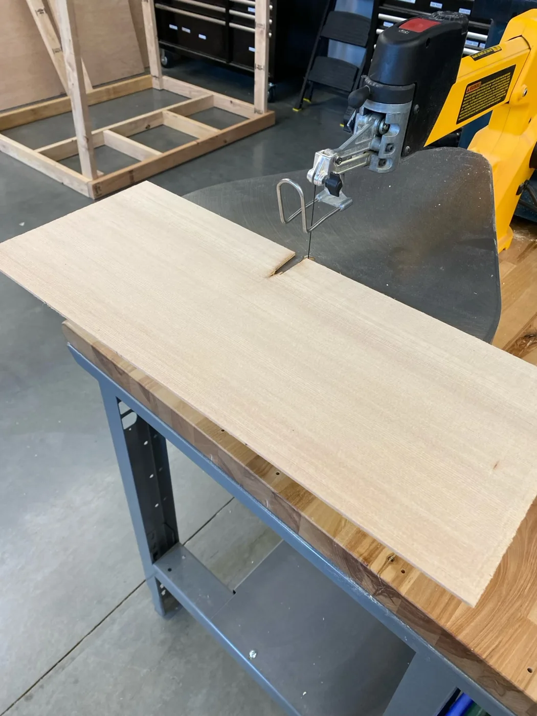 Pug-a-lele construction: cutting the soundboard blank